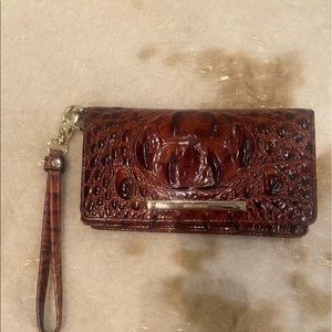 brahmin wristlet wallet